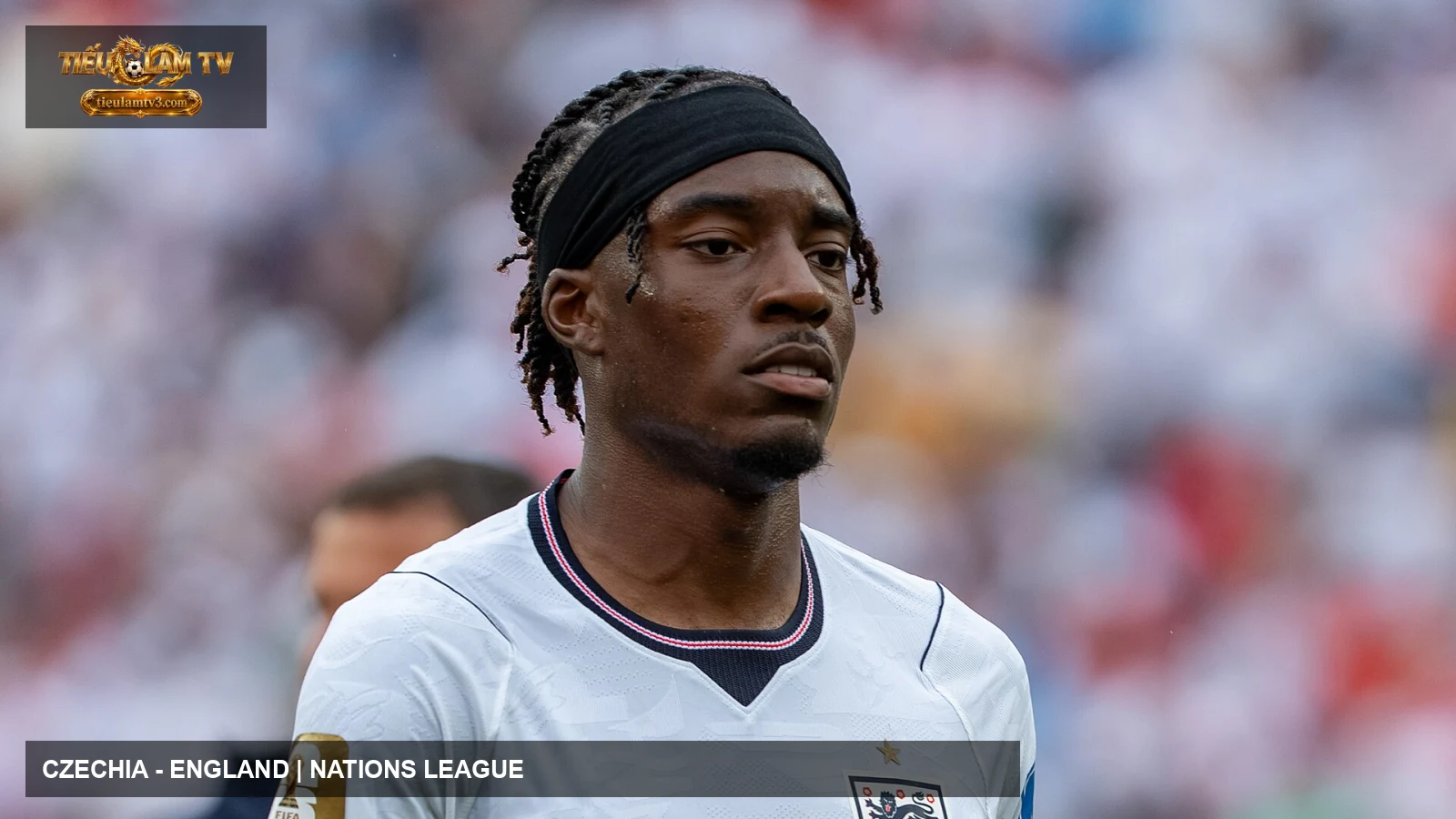 Noni Madueke thi đấu cho đội tuyển England năm 2026
